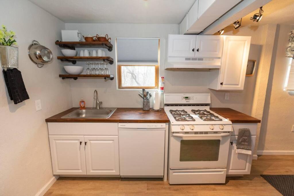 Cozy & Comfy Cottage In The City - W Parking Pittsburgh Esterno foto